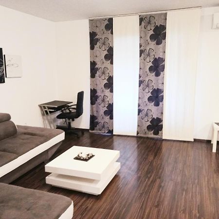 Familyhouse Apartment Pula Ngoại thất bức ảnh