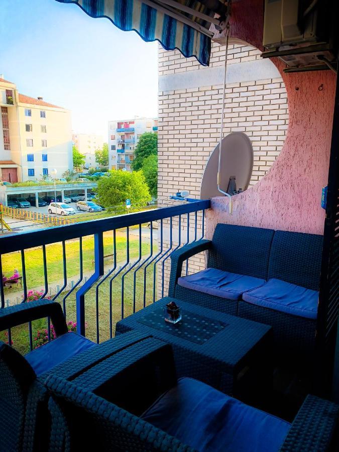 Familyhouse Apartment Pula Ngoại thất bức ảnh